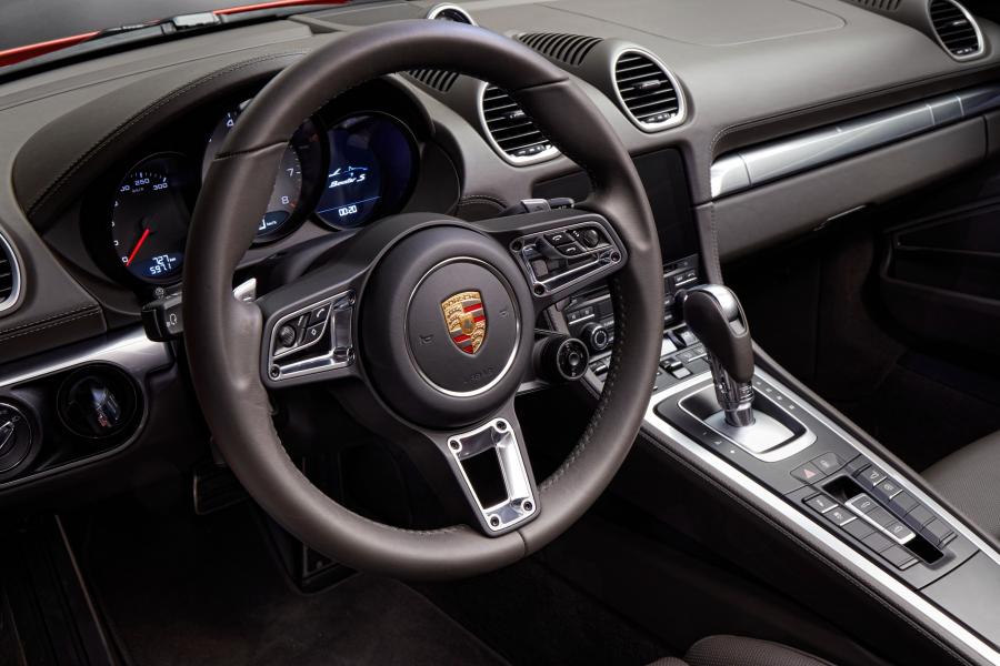 Porsche 718 Boxster S 2016 года  (фото 17 из 34)